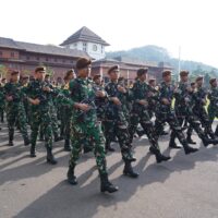 Upacara Bendera Pekan Kedua Februari 2026 Taruna dan Organik Akademi Militer