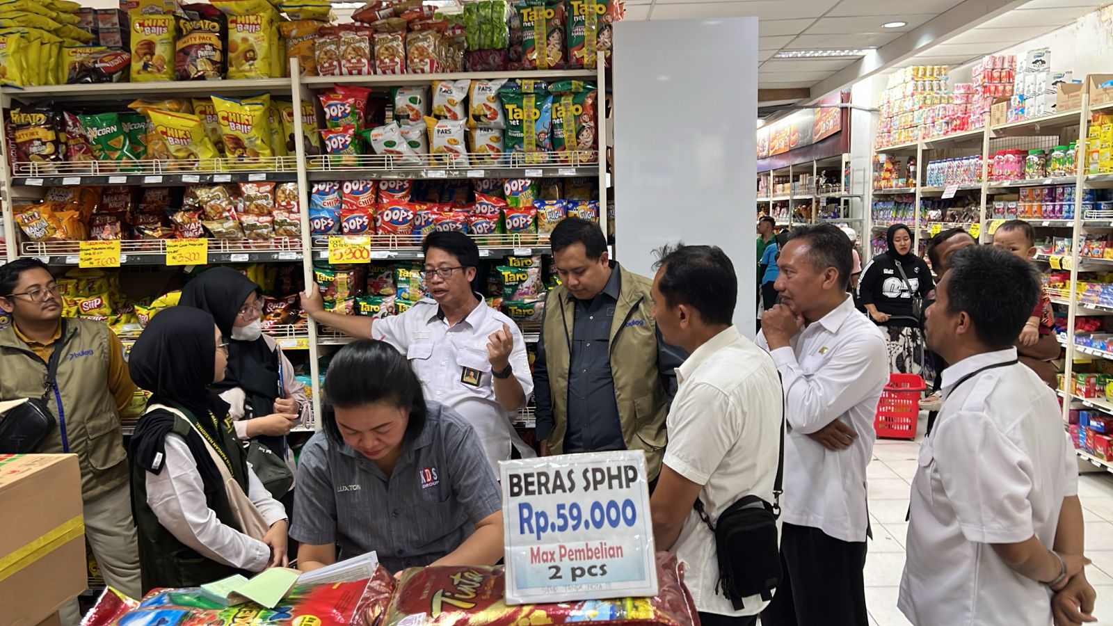 Satgas Pangan Polres Probolinggo Kota Cek Harga Bapokting Jelang Ramadan, Stok Dipastikan Aman Satgas Pangan Polres Probolinggo Kota Cek Harga Bapokting Jelang Ramadan, Stok Dipastikan Aman