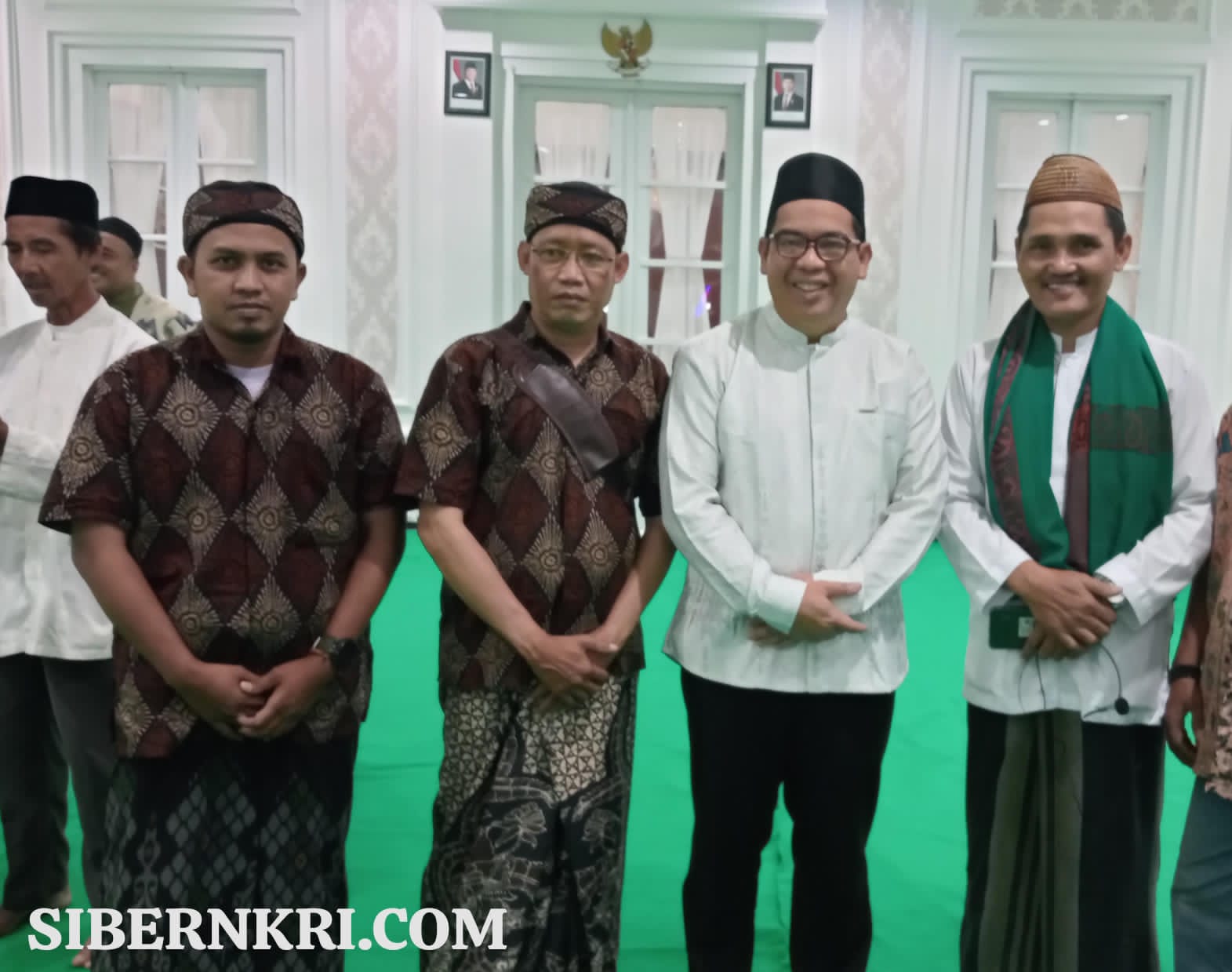 Pererat Silaturahmi, Ketua AWPR Fahrul Mozza Hadiri Undangan Tarawih Bersama Walikota Probolinggo