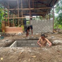 Meski Berpuasa, Satgas TMMD Ke-127 Kodim 0912/Kubar Tetap Semangat Bangun Septic Tank RTLH