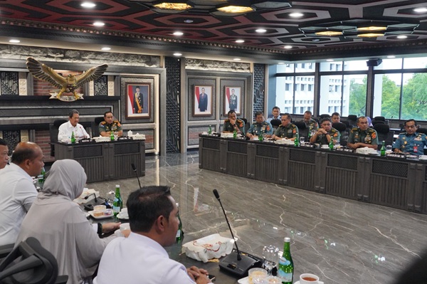 Mabes TNI dan Kementerian Kelautan dan Perikanan Teken MoU Sektor Kelautan dan Perikanan