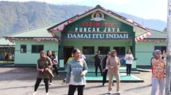Senam Jum’at Sehat Bersama, Cara Ibu Persit Kodim 1714/Puncak Jaya Tampil Bugar Dan Sehat