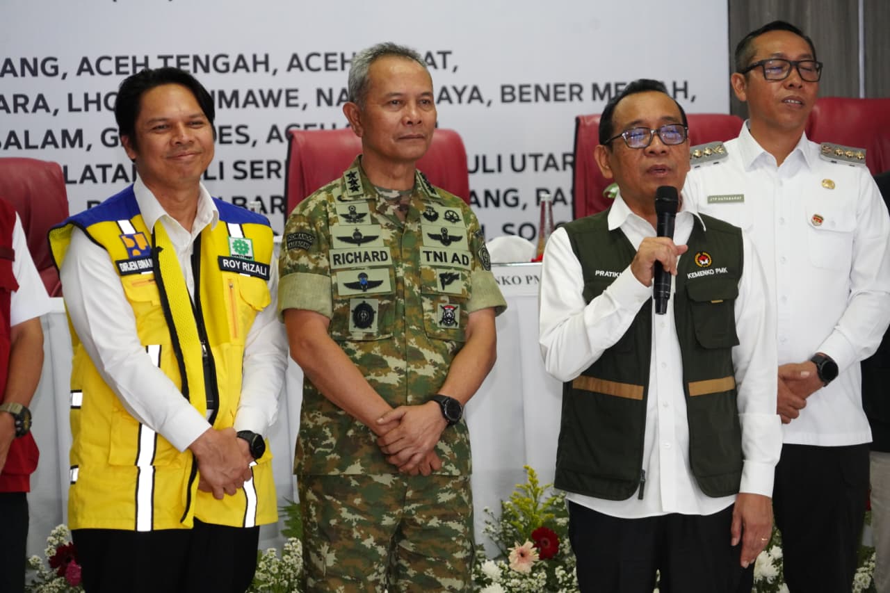 Wakil Ketua I Satgas PRR Letjen TNI Richard Tampubolon Dampingi Menko PMK Penyerahan Bantuan Stimultan Rumah Rusak Pascabencana di Sumatera Wakil Ketua I Satgas PRR Letjen TNI Richard Tampubolon Dampingi Menko PMK Penyerahan Bantuan Stimultan Rumah Rusak Pascabencana di Sumatera