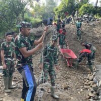 TNI AD Bangun Jembatan Aramco di Lima Puluh Kota, Perkuat Akses dan Ekonomi Warga