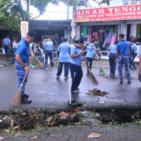Gerakan Indonesia ASRI, Personel Lanud Sultan Hasanuddin Bersihkan Kawasan Terminal dan Pasar Daya