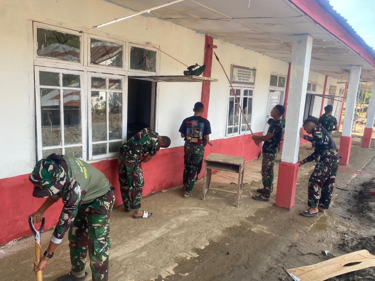 Satgas Gulbencal TNI AD Percepat Pemulihan SMPN 26 Takengon, Pastikan Sekolah Segera Kembali Digunakan