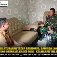 Jaga Silaturahmi Tetap Harmonis, Babinsa Lakukan Komsos Bersama Kades Demi  Keamanan Wilayah