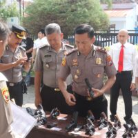 Propam Polres Probolinggo Kota Cek Senpi Dinas Anggota untuk Cegah Pelanggaran