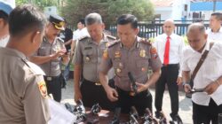 Propam Polres Probolinggo Kota Cek Senpi Dinas Anggota untuk Cegah Pelanggaran