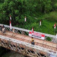 Peresmian 218 Jembatan Oleh Presiden RI Dihadiri Oleh Sejumlah Pejabat Utama Kodam XV/Pattimura secara Daring.