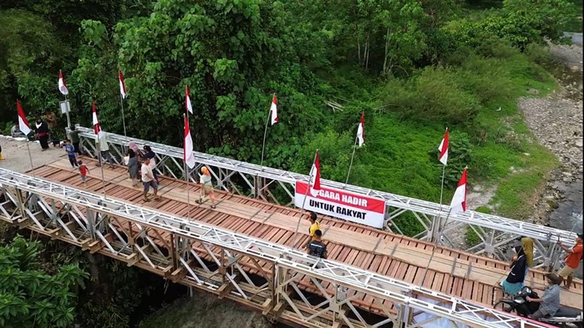 Peresmian 218 Jembatan Oleh Presiden RI Dihadiri Oleh Sejumlah Pejabat Utama Kodam XV/Pattimura secara Daring.