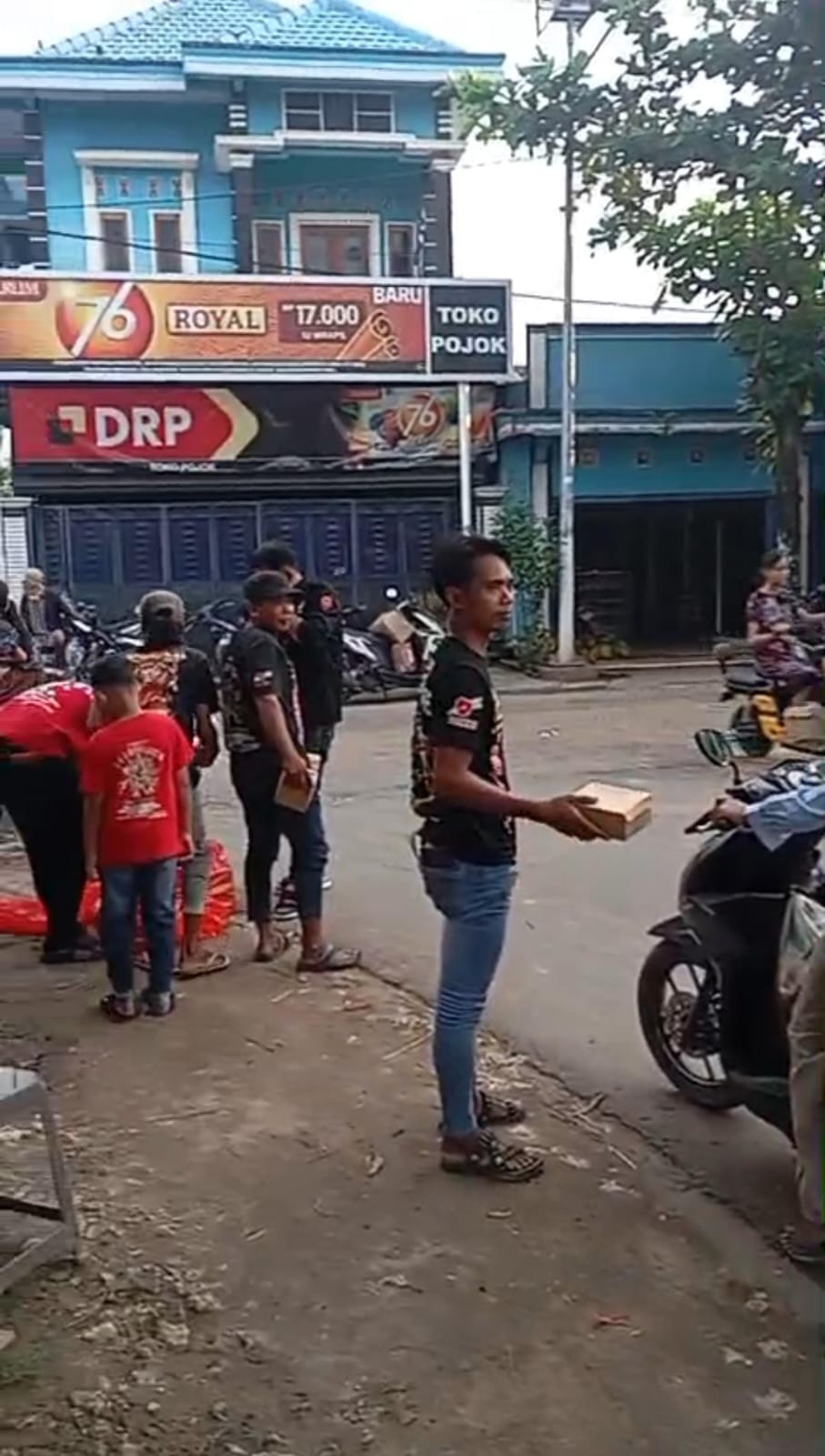 Dipimpin Kede, LRN Bancar Pererat Solidaritas Lewat Bagi Takjil
