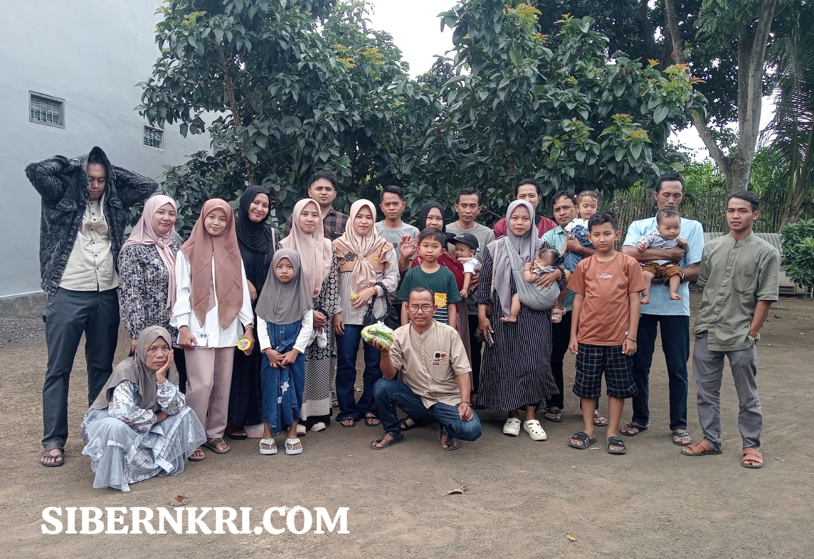 Pererat Tali Silaturahmi, Keluarga Besar Bani Saha Sastro Gelar Halal Bihalal di Banyuanyar