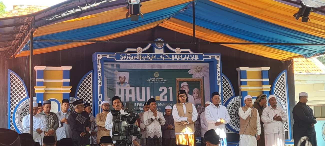 Hadiri Haul ke-21 KH Ahmad Muhibban, Wabup Probolinggo Ajak Teladani Sosok Sang Ulama
