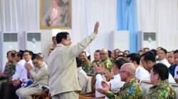 Panglima TNI Dampingi Presiden RI Berikan Pengarahan kepada Ketua DPRD Seluruh Indonesia