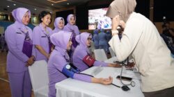 Donor Darah Serentak Wanita TNI dan Dharma Pertiwi Raih Rekor MURI