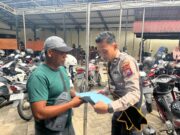 Warga Sambut Antusias Program Polantas Menyapa dari Polres Tuban