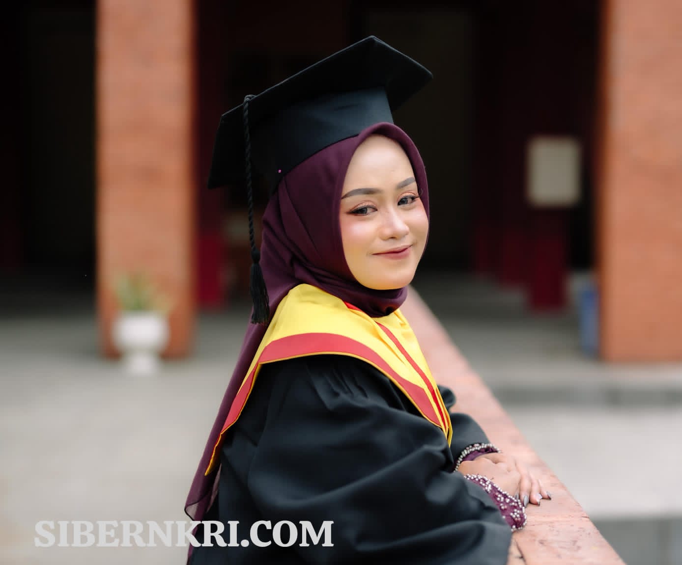 Berawal dari Napas Sang Ayah, Kisah Perjuangan Goviva Nur Aini, Putri Probolinggo yang Raih Gelar Ners di Tengah Keterbatasan