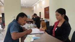 Berkebaya Peringati Hari Kartini Layanan Samsat Probolinggo kota Tidak Seperti Biasanya