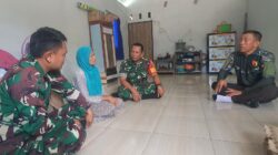 Babinsa Sukosewu Bojonegoro Bantu Lansia Korban Penipuan