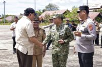 Panglima TNI Dampingi Menhan RI Tinjau Penertiban Lahan Tambang  di Kalteng