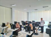 Banyak Warga Baru Tahu Soal SIM, Polantas Tuban Jelaskan Langsung di Jalan