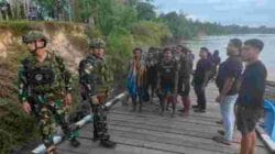 Koops TNI Habema Evakuasi 44 Pendulang Emas dari Gangguan OPM di Pegunungan Bintang