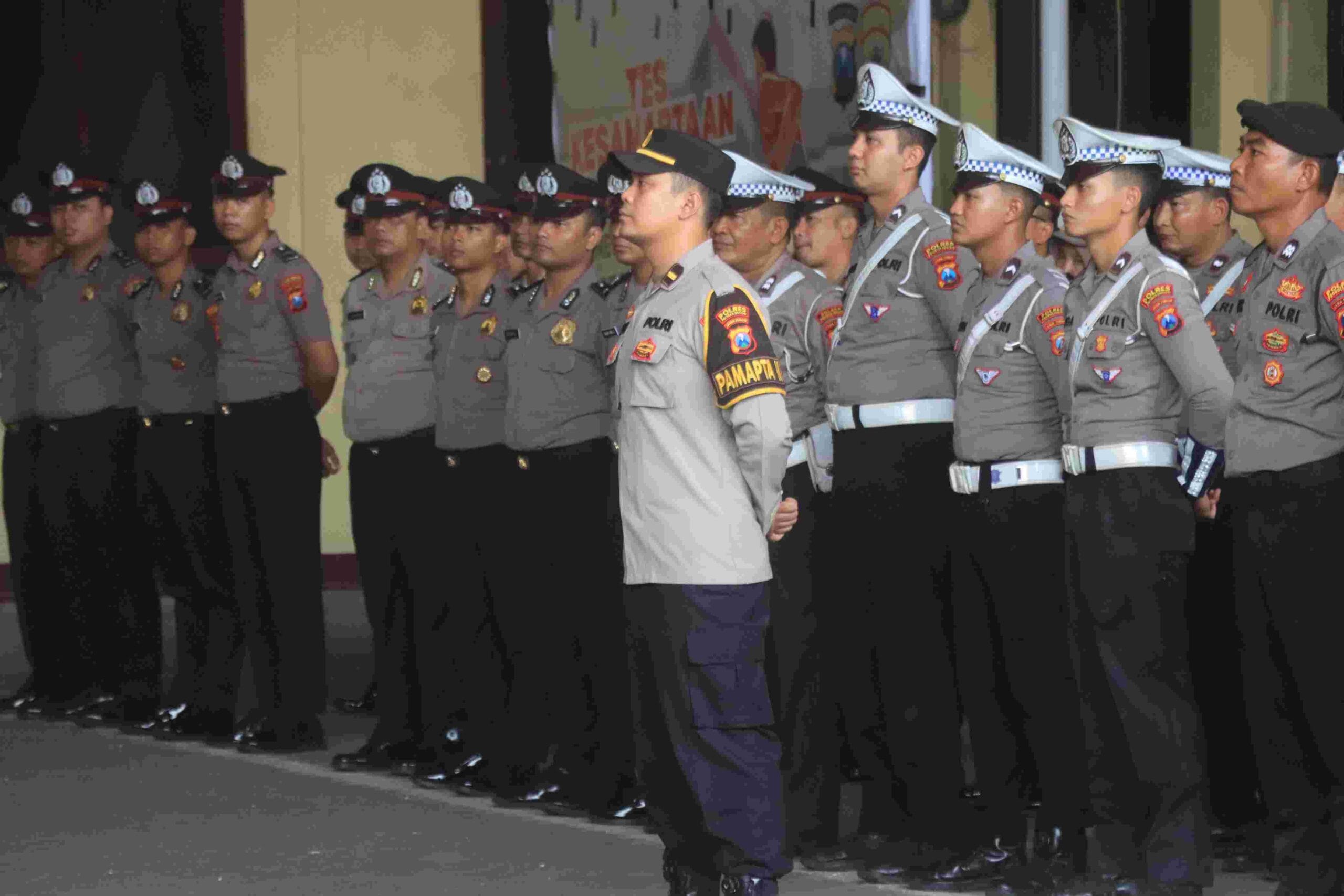 Kapolres Probolinggo Ajak Anggota Bangun Citra Positif, Profesionalisme dan Kesiapan Pelayanan Idul Adha Kapolres Probolinggo Ajak Anggota Bangun Citra Positif, Profesionalisme dan Kesiapan Pelayanan Idul Adha