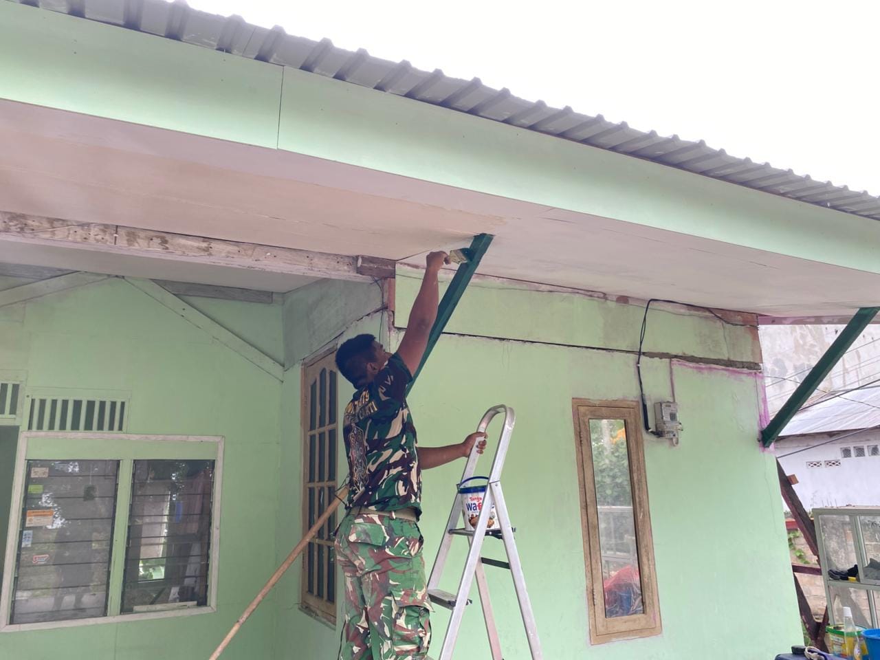 Dari Rumah Sederhana Menjadi Lebih Layak, Wujud Kepedulian Satgas TMMD Ke-128 Kodim 0908/Bontang Kepada Masyarakat