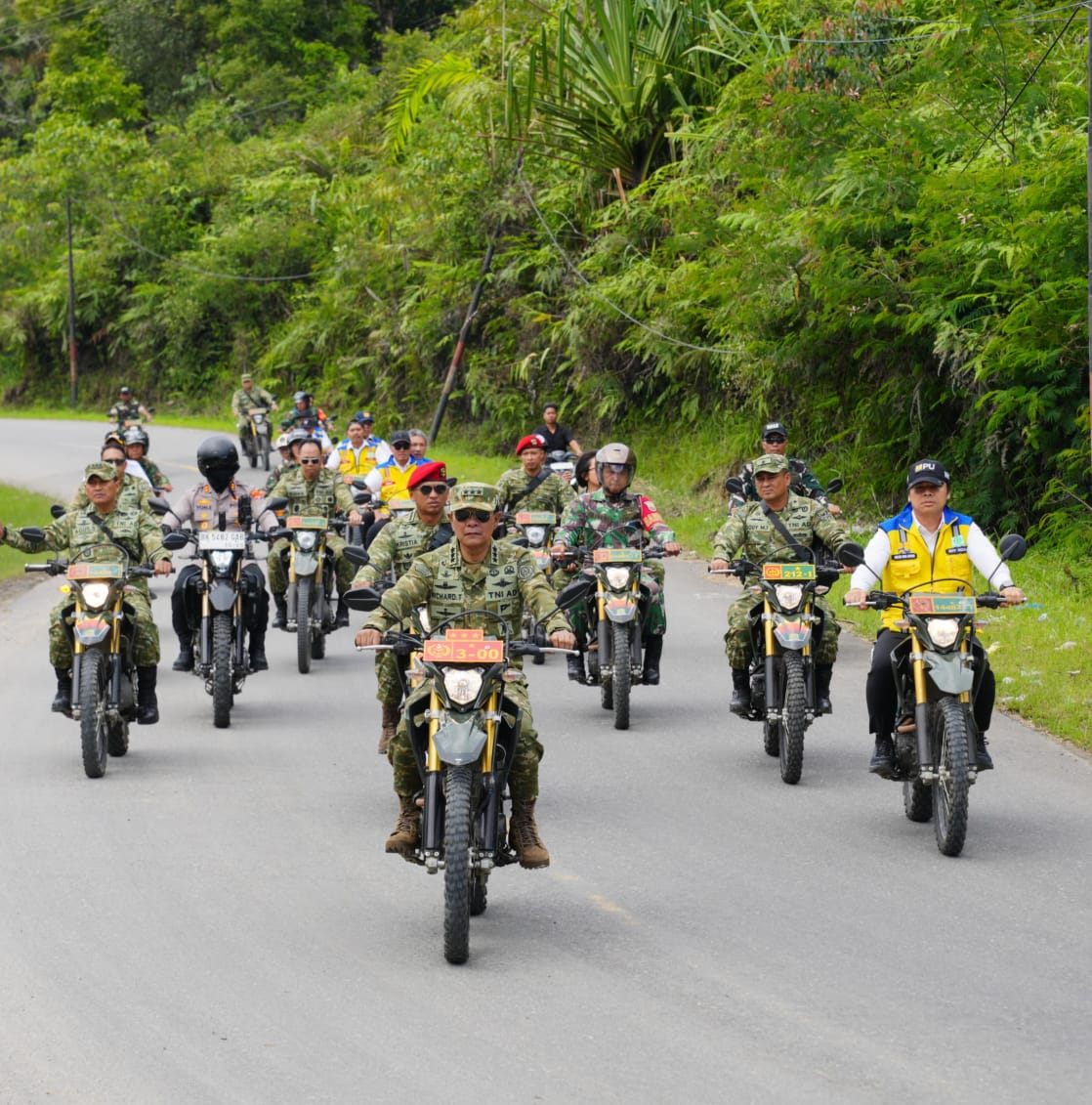 Kasum TNI Melaksanakan Kunjungan Kerja ke Wilayah Kabupaten Tapteng dan Tapsel Sumatera Utara