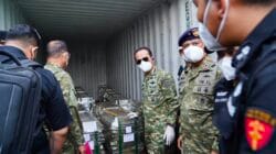 Kasum TNI Tinjau Pemeriksaan Kontainer Mineral Hasil Penindakan TNI AL di Batam