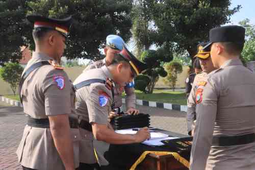 Polres Probolinggo Gelar Sertijab Pejabat Utama dan Kapolsek Jajaran