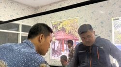 Polantas Tuban Hadir Tanpa Sekat, Warga Merasa Lebih Mudah Mengurus SIM, STNK dan BPKB Polantas Tuban Hadir Tanpa Sekat, Warga Merasa Lebih Mudah Mengurus SIM, STNK dan BPKB