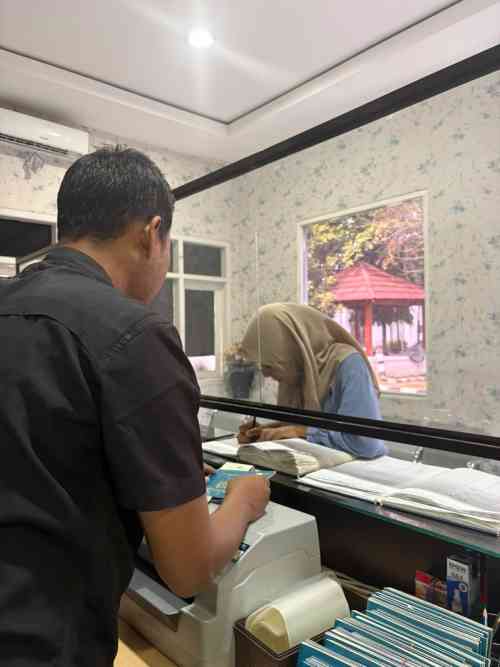Saat Warga Tuban Kesulitan Urus Dokumen Kendaraan, Polantas Tuban Memilih Datang dan Memberi Solusi Saat Warga Tuban Kesulitan Urus Dokumen Kendaraan, Polantas Tuban Memilih Datang dan Memberi Solusi