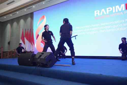 Rapimnas Senkom Mitra Polri 2026 Hadirkan Pentas Pencak Silat, Perkuat Pembinaan Karakter Generasi Muda Rapimnas Senkom Mitra Polri 2026 Hadirkan Pentas Pencak Silat, Perkuat Pembinaan Karakter Generasi Muda