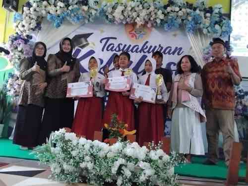 Lepas Siswa Kelas VI, Kepala SDN Tamansari II Dringu Ingatkan Pentingnya Akhlak dan Lanjut Sekolah