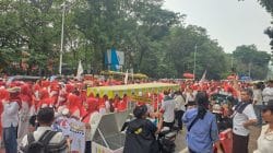 Dari Monas, Massa Sampaikan Pesan Keras: Jangan Hentikan MBG Milik Rakyat