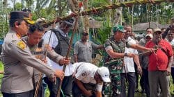 Dandim 1710/Mimika Ajak Warga Jaga Persaudaraan dalam Prosesi Perdamaian Perang Suku di Kwamki Narama