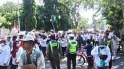 Ribuan Massa Aksi Damai Dukung Program MBG di DPRD Kota Probolinggo, Pengamanan Polres Berjalan Kondusif