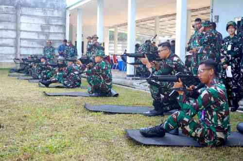 Asah Ketangkasan dan Fokus Tempur, Lanud Sjamsudin Noor Gelar Latihan Menembak Berkala Guna Perkuat Ketangguhan dan Kesiapsiagaan Prajurit Asah Ketangkasan dan Fokus Tempur, Lanud Sjamsudin Noor Gelar Latihan Menembak Berkala Guna Perkuat Ketangguhan dan Kesiapsiagaan Prajurit