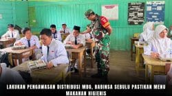 Lakukan Pengawasan Distribusi MBG, Babinsa Sebulu Pastikan Menu Makanan Higienis Lakukan Pengawasan Distribusi MBG, Babinsa Sebulu Pastikan Menu Makanan Higienis