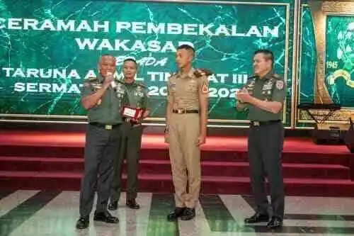 Wakasad Berikan Pembekalan kepada Taruna Akademi Militer Tingkat III/Sermatar TP 2025/2026 Jelang Prasetya Perwira TNI