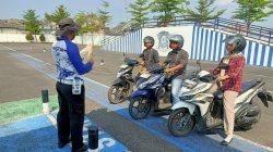 Tak Perlu Bingung Lagi, Polantas Tuban Layani Tanya Jawab SIM, STNK, dan BPKB Langsung di Jalan