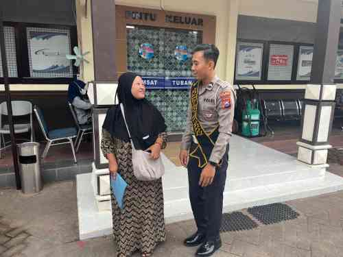 Cerita Warga Tuban: Niat Hindari Razia, Malah Pulang Bawa Solusi Urusan SIM, STNK dan BPKB dari Polantas Tuban Cerita Warga Tuban: Niat Hindari Razia, Malah Pulang Bawa Solusi Urusan SIM, STNK dan BPKB dari Polantas Tuban