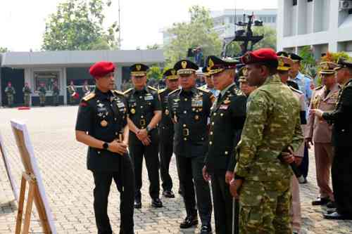 Panglima TNI Perkuat Kerja Sama Strategis dengan Panglima Angkatan Bersenjata Kerajaan Thailand Panglima TNI Perkuat Kerja Sama Strategis dengan Panglima Angkatan Bersenjata Kerajaan Thailand