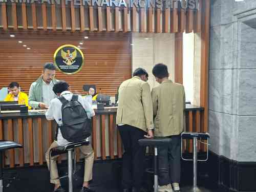 Mahasiswa UGM Soroti Penggunaan Anggaran Pendidikan, Serahkan Dokumen ke MK Mahasiswa UGM Soroti Penggunaan Anggaran Pendidikan, Serahkan Dokumen ke MK