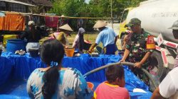 Gerak Cepat, Kodim Bojonegoro Salurkan 16 Ribu Liter Air Bersih untuk Warga Terdampak Kekeringan Gerak Cepat, Kodim Bojonegoro Salurkan 16 Ribu Liter Air Bersih untuk Warga Terdampak Kekeringan