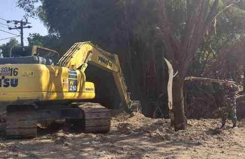 TMMD 129 Bojonegoro Bergerak, Sungai Kesongo Kedungadem Diperdalam untuk Cegah Hambatan Aliran