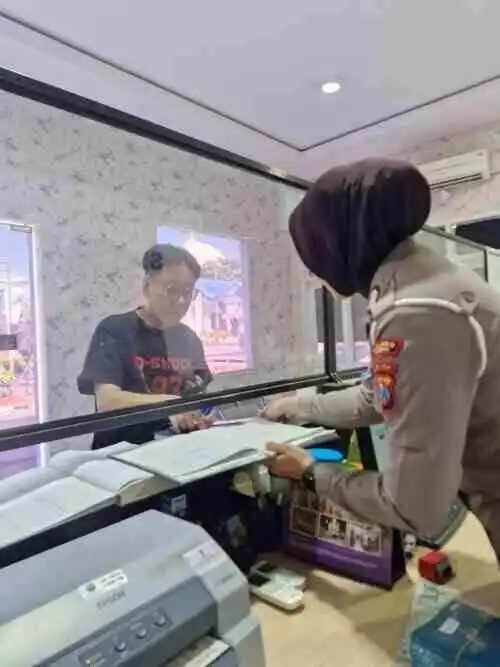 Polantas Tuban Hadirkan Layanan Administrasi SIM, STNK, dan BPKB di Tengah Aktivitas Warga