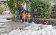 Satgas TMMD 129 Bojonegoro, Bangun Jembatan Hati dengan Generasi Penerus